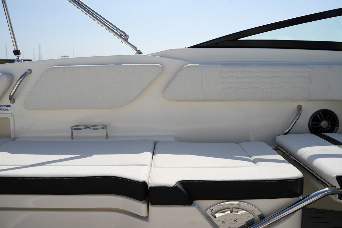 foto: 12 Sea Ray 210