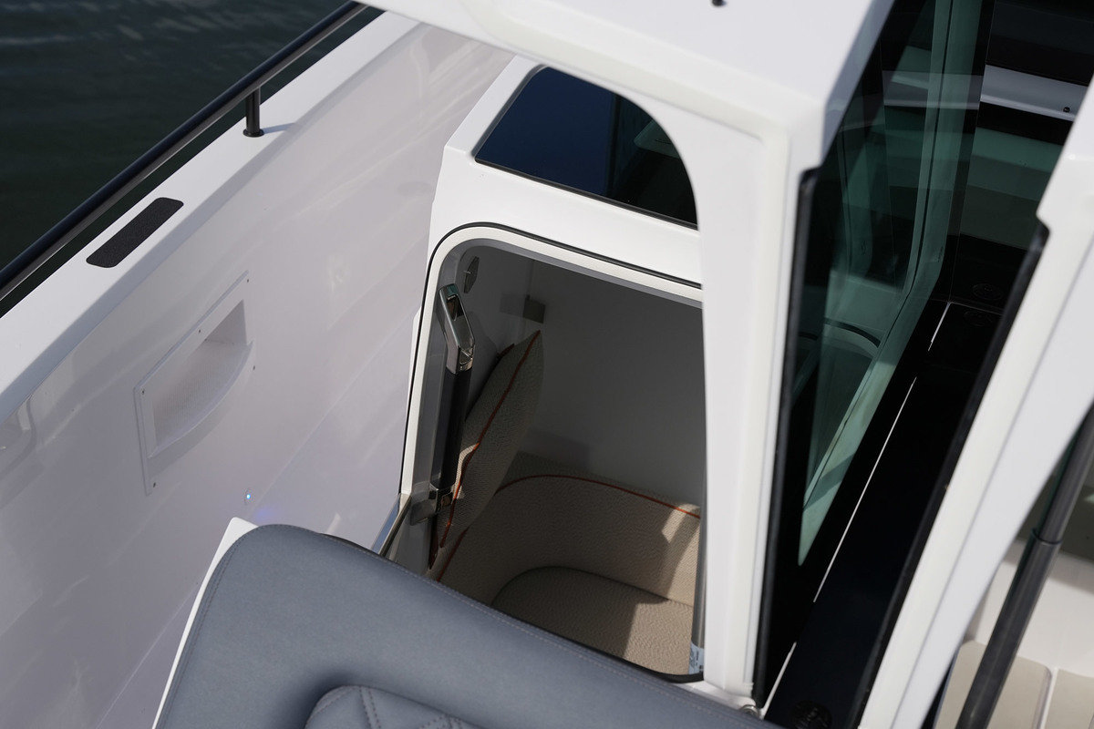 foto: 16 Axopar 37 XC Cross Cabin