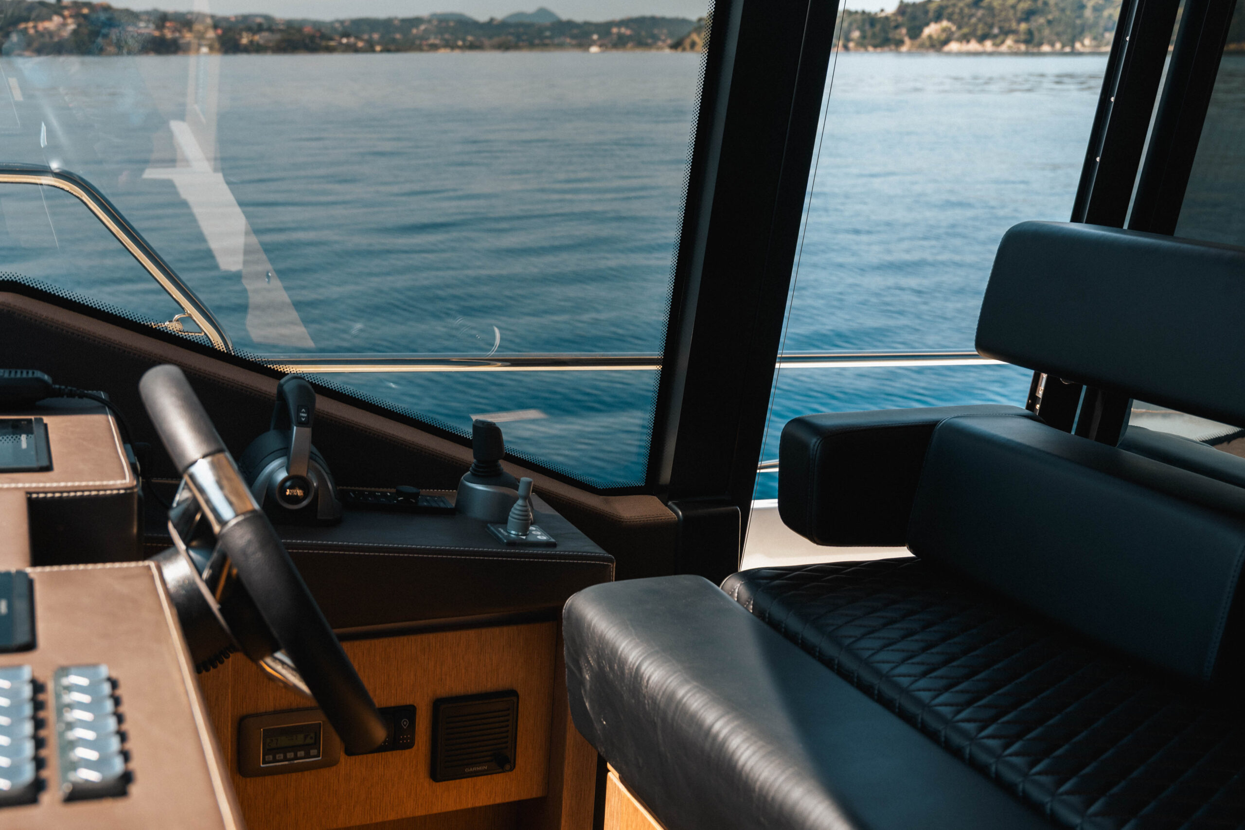 foto: 32 Prestige 690 flybridge