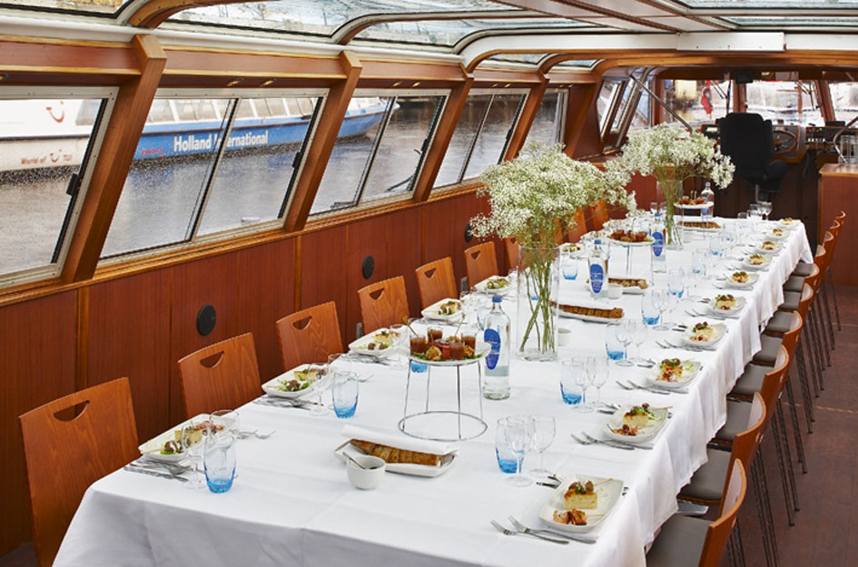 foto: 11 Amsterdamse Grachten rondvaartboot 21.80 21.80