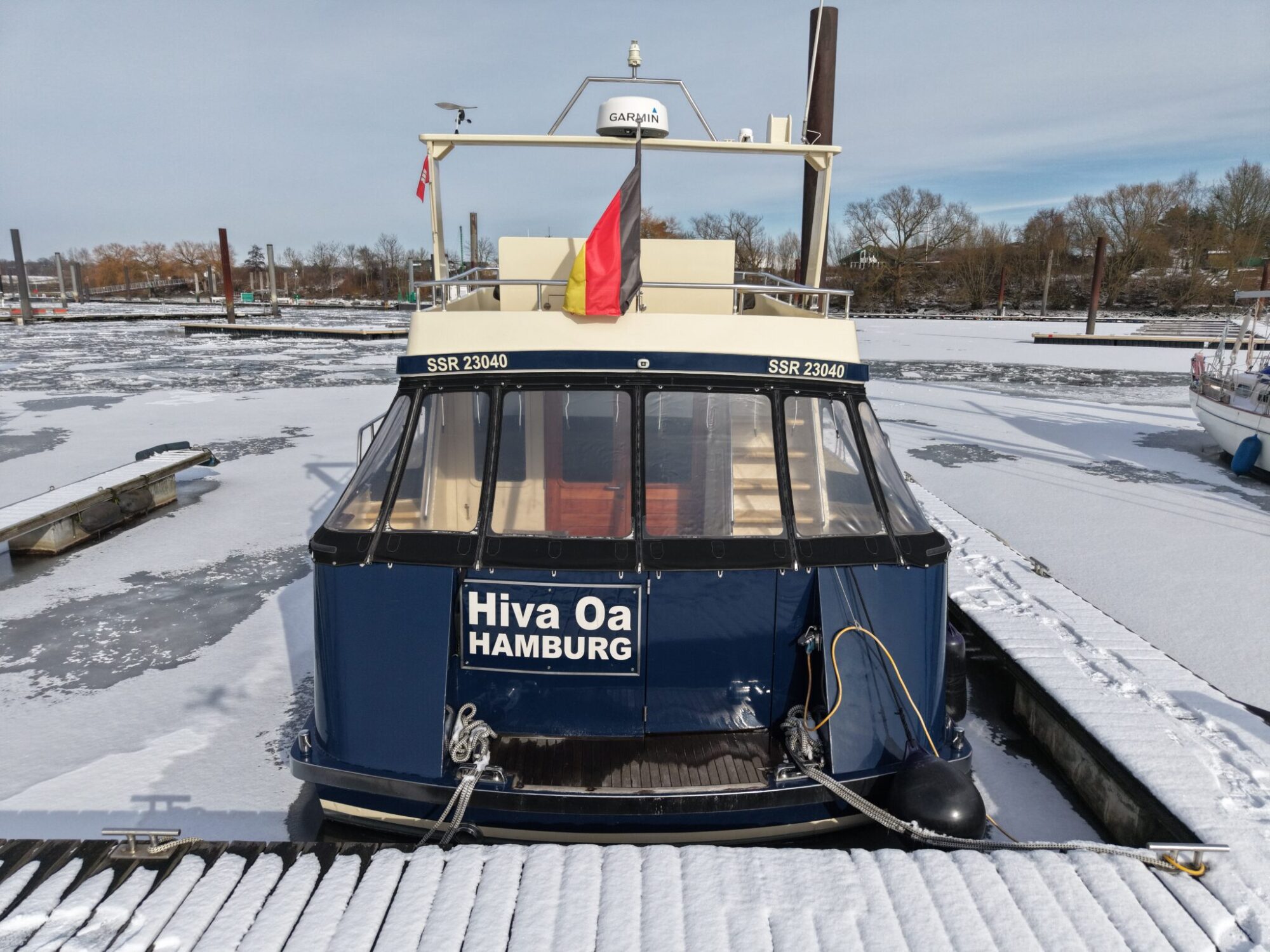 foto: 8 Bruce Roberts Bruce Roberts Euro 12.00 Flybridge