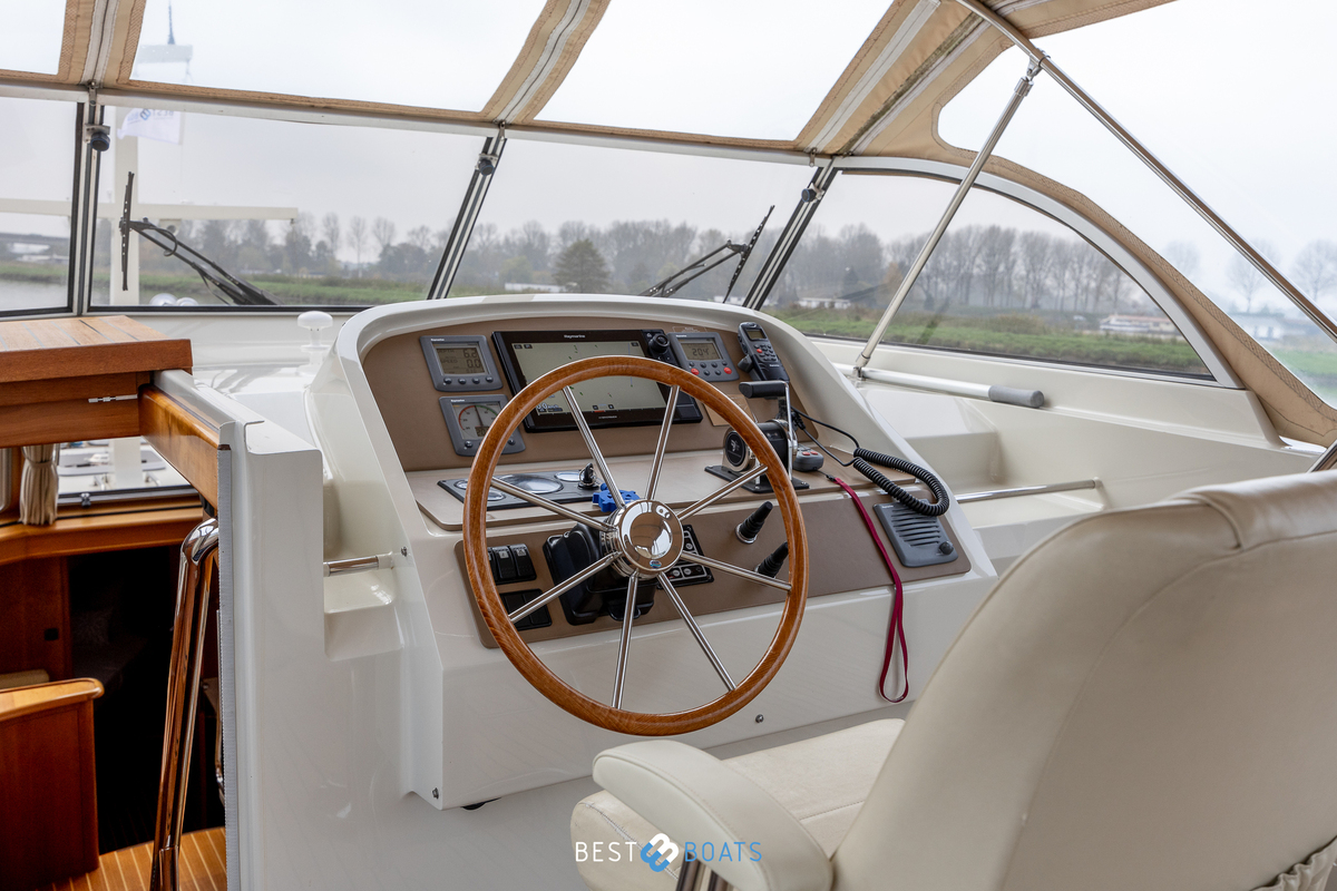 foto: 14 Linssen  Grand Sturdy 430 AC MKII Diamond