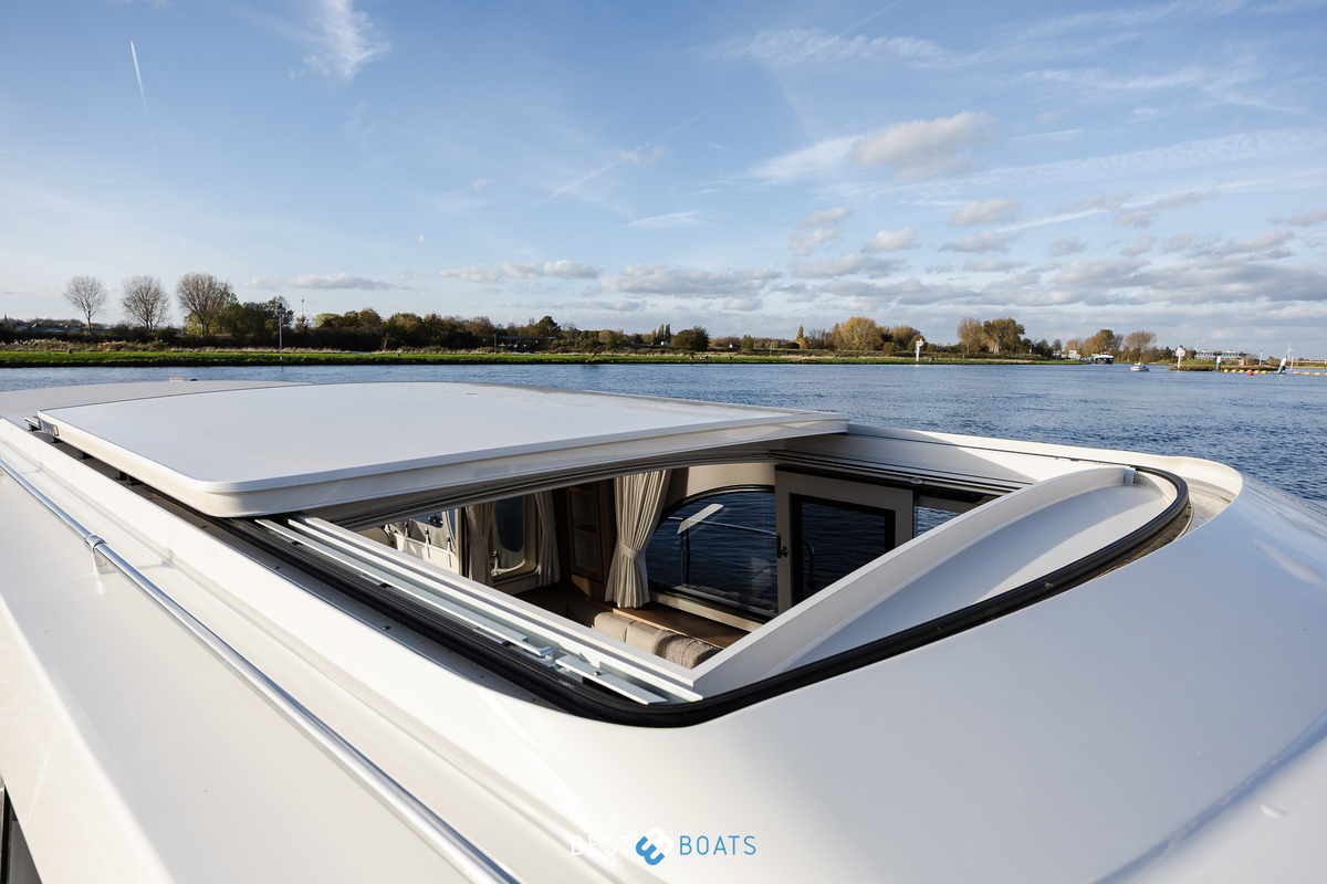 foto: 15 Linssen  40SL Sedan - 75 Years Anniversary Edition  