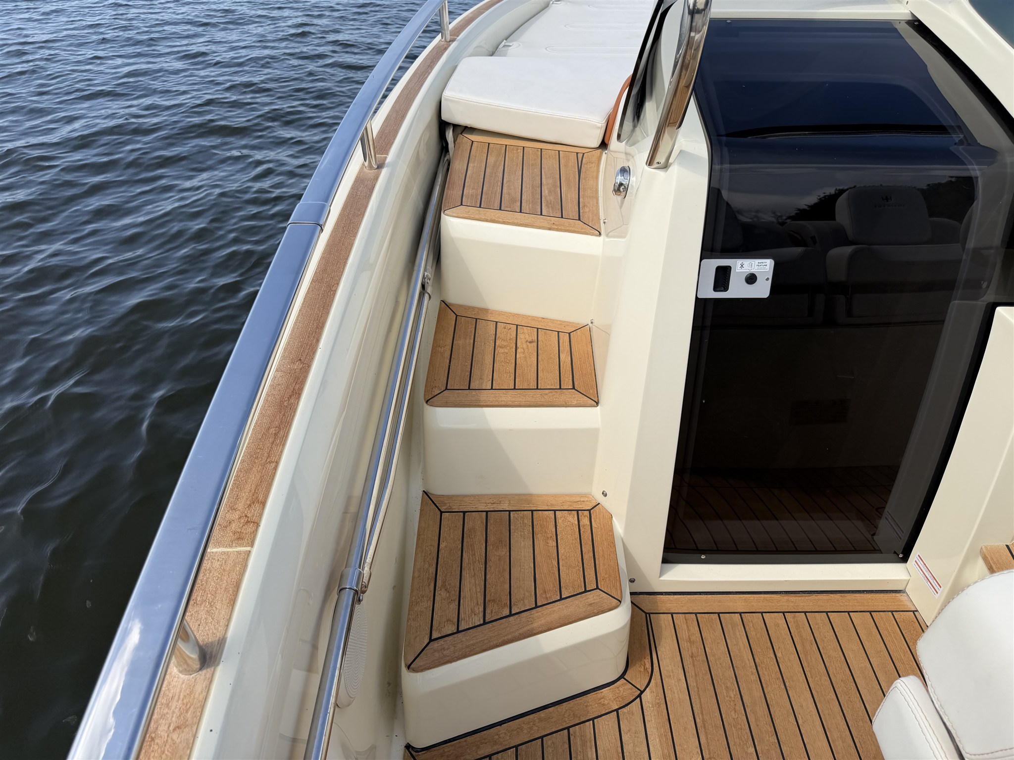 foto: 11 Invictus GT 280