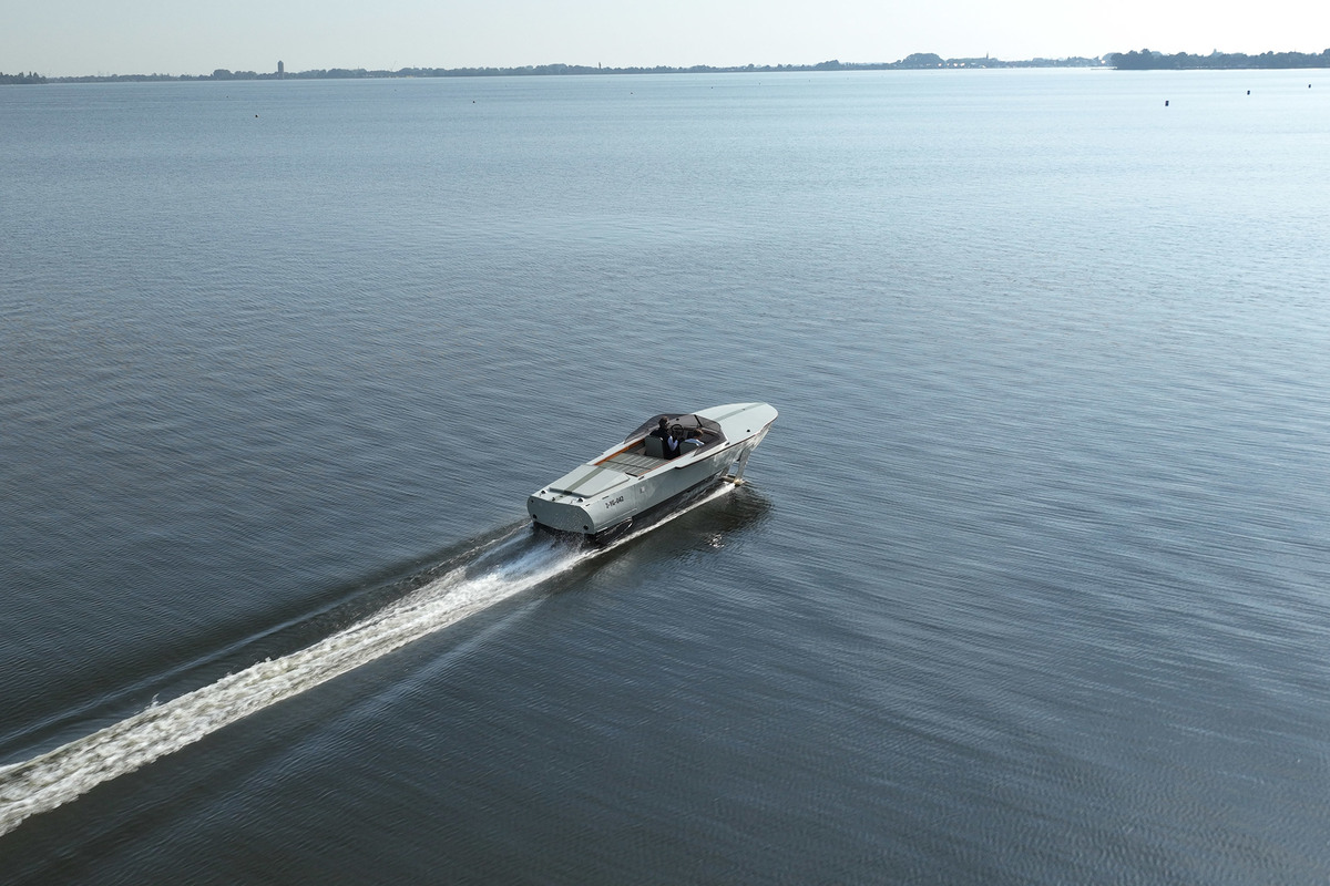 foto: 32 Volga Draagvleugelboot