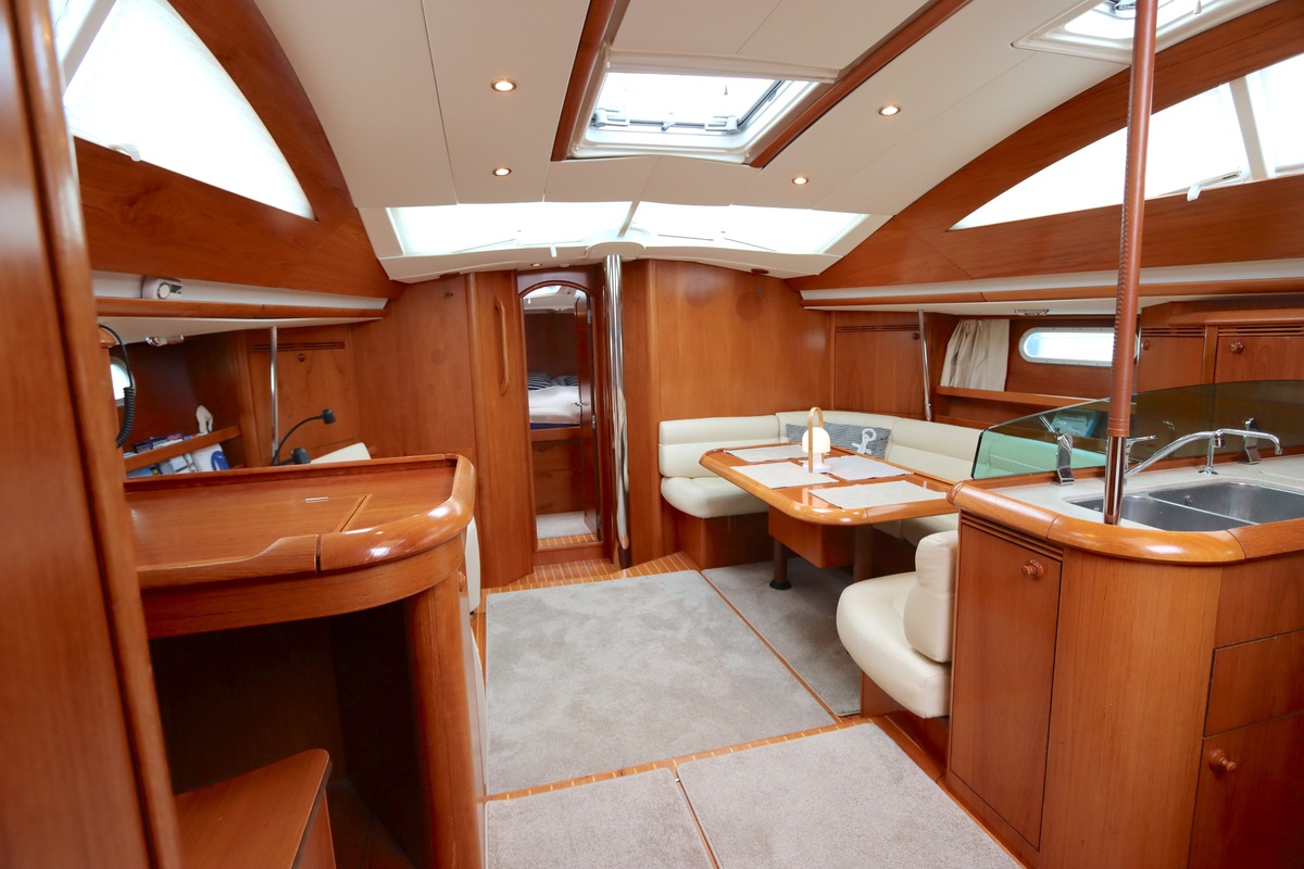 foto: 8 Jeanneau  Sun Odyssey 49 DS