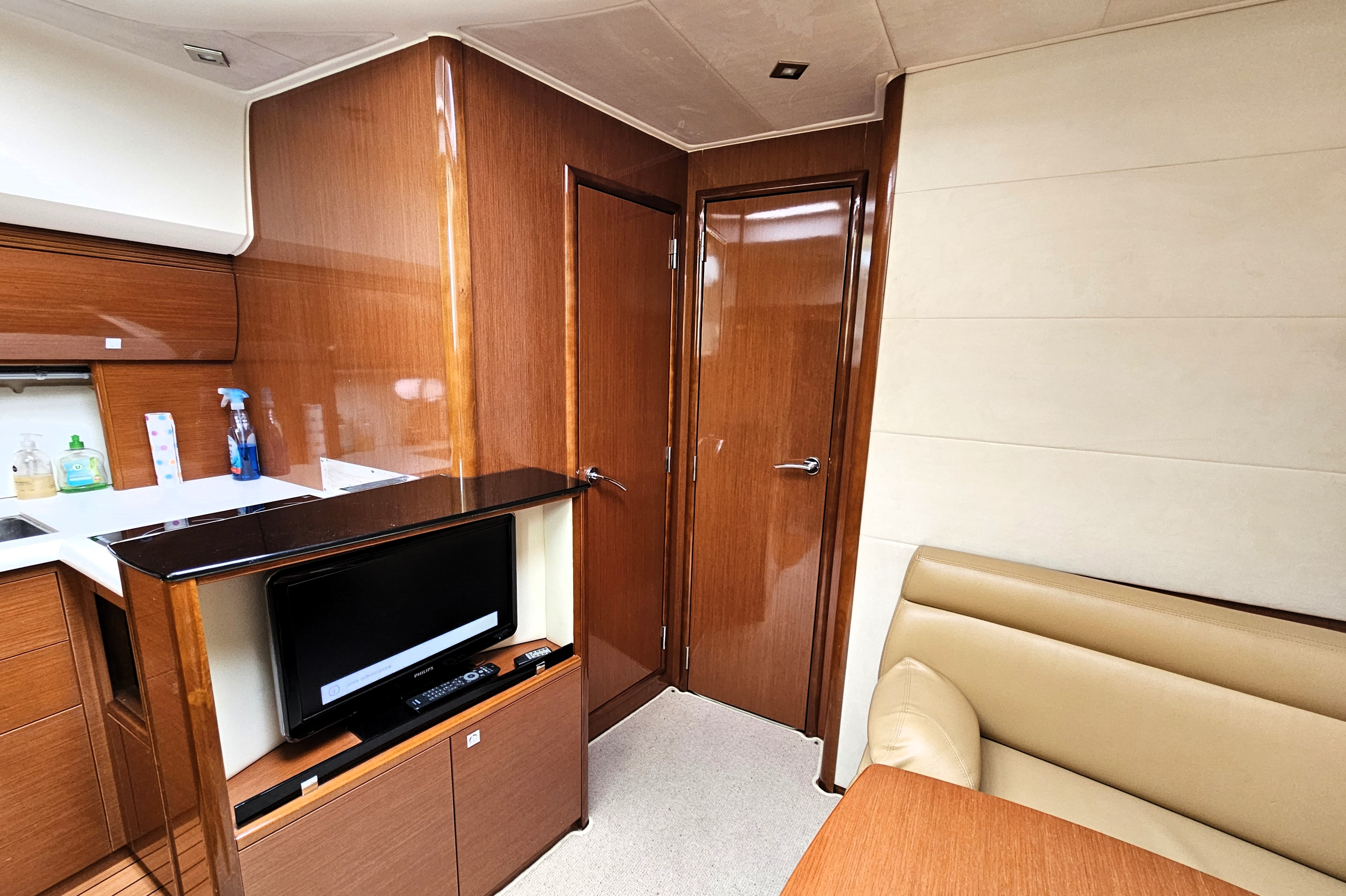 foto: 34 Jeanneau Prestige 42S