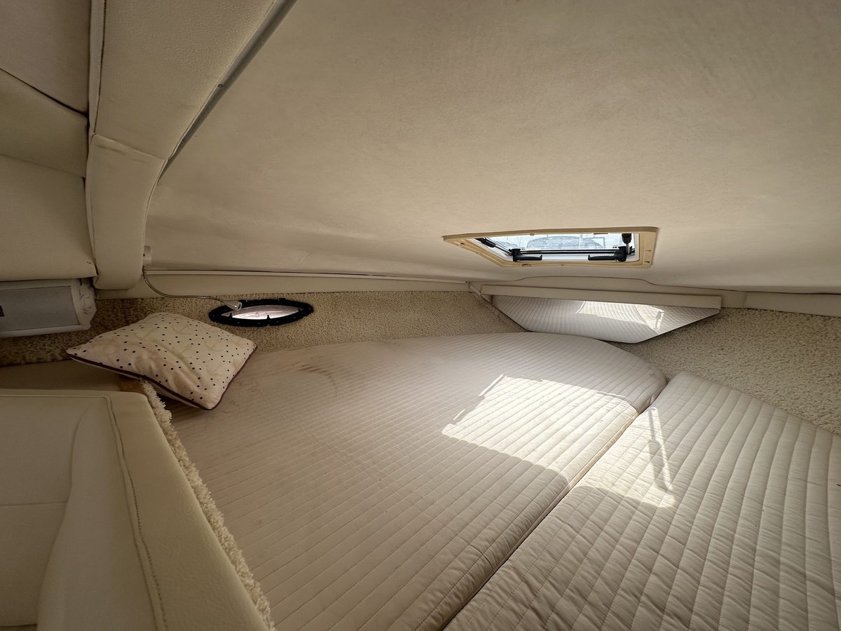 foto: 7 Bayliner 3055 Sunbridge