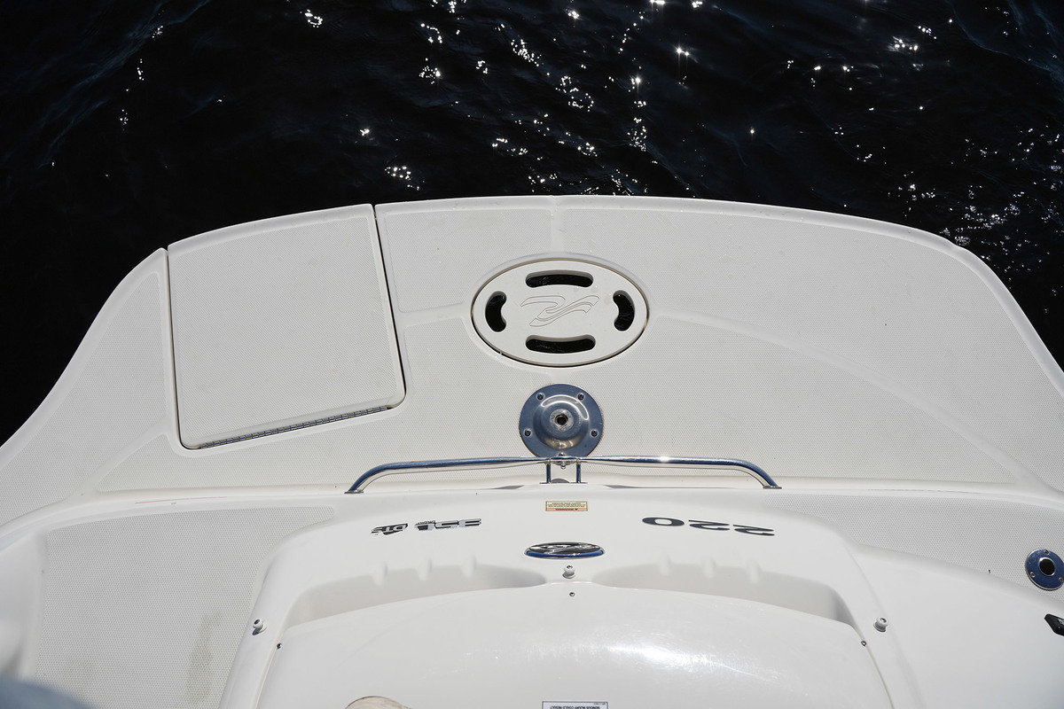 foto: 13 Sea Ray 220 Sundeck