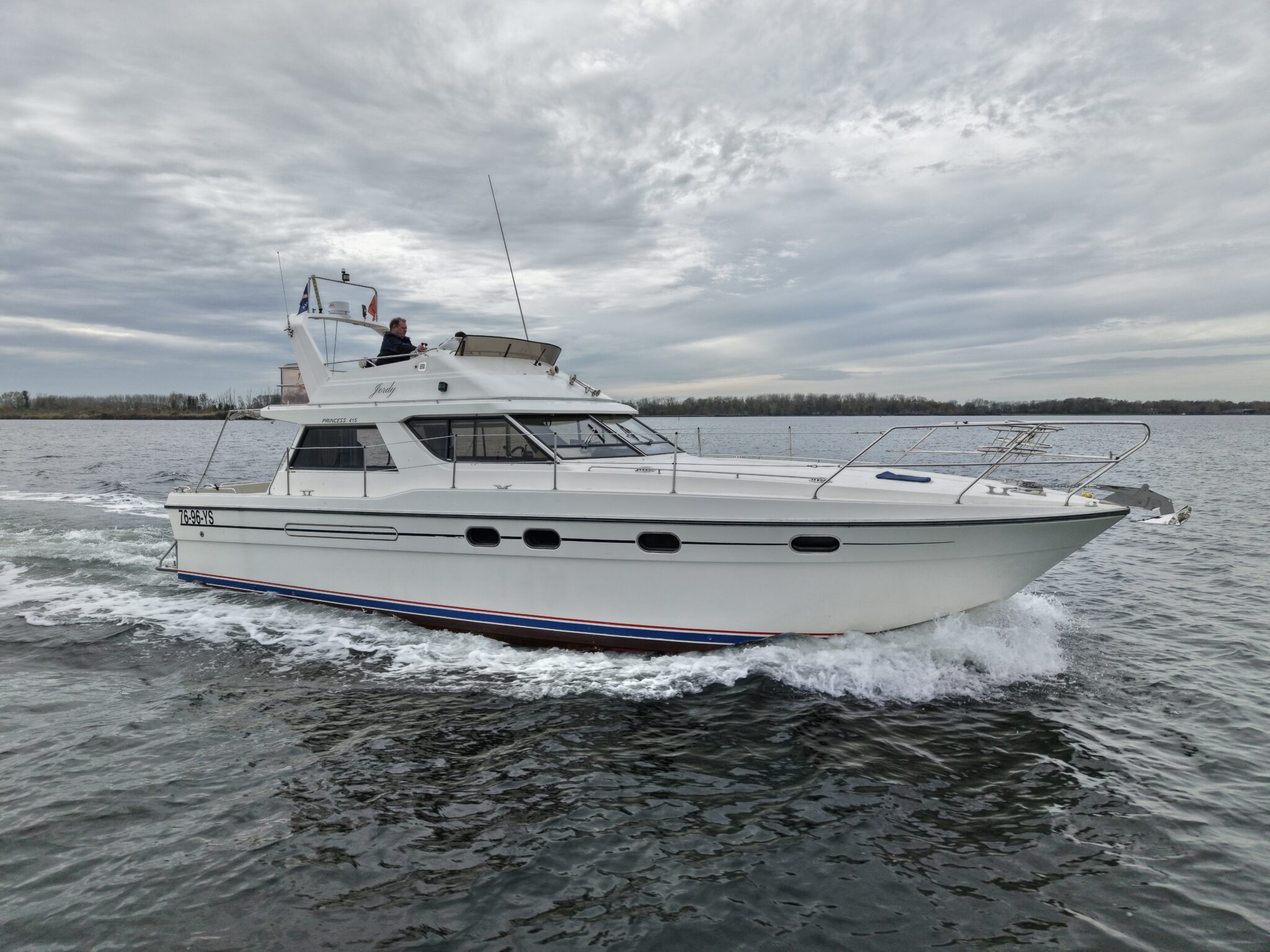 foto: 4 Princess Princess 415 FB