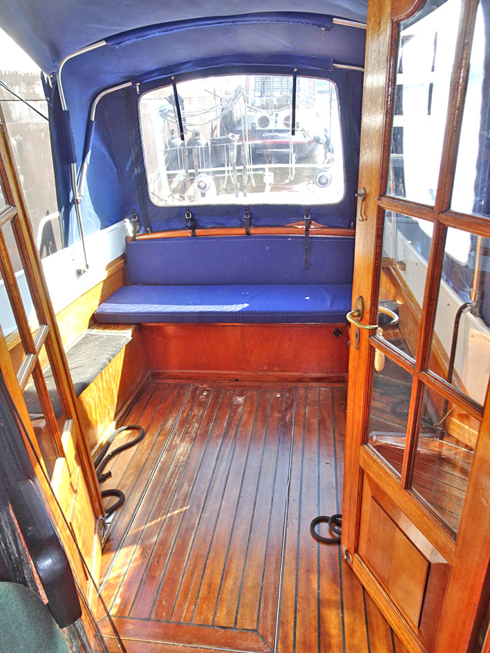 foto: 9 ex Politieboot RP37