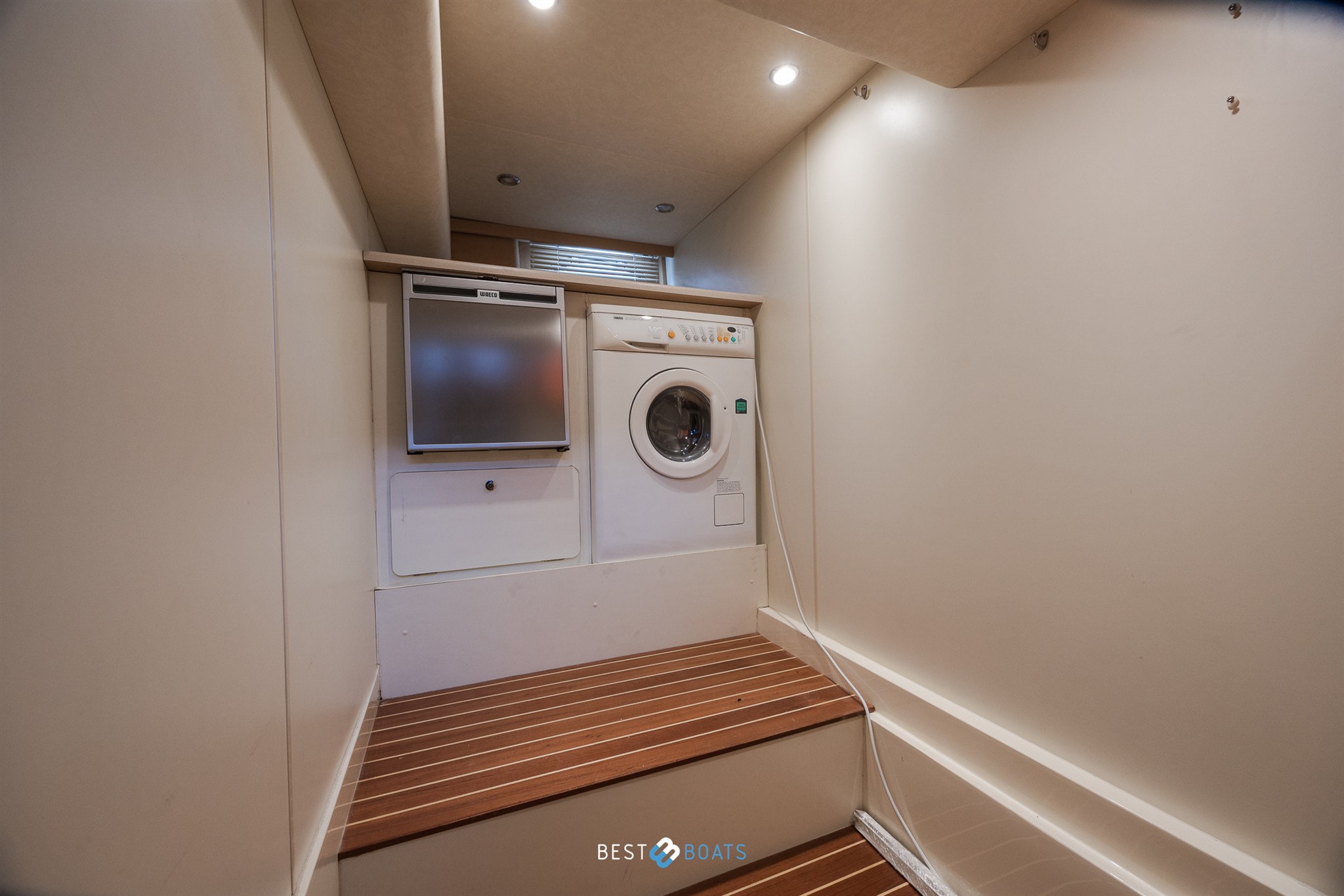 foto: 30 Fairline 58 Squadron