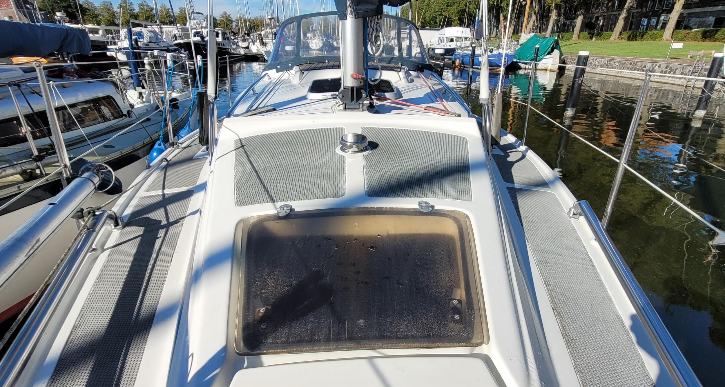 foto: 12 Bavaria 890