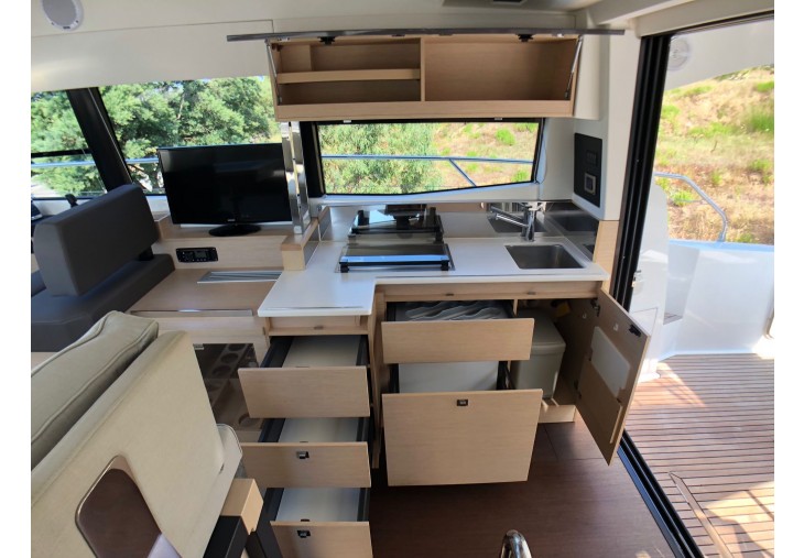 foto: 9 Prestige 420