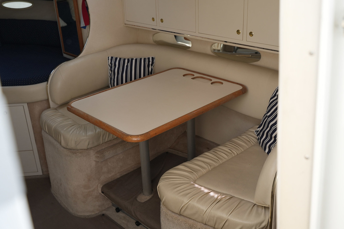 foto: 24 Sea Ray 310 Sundancer