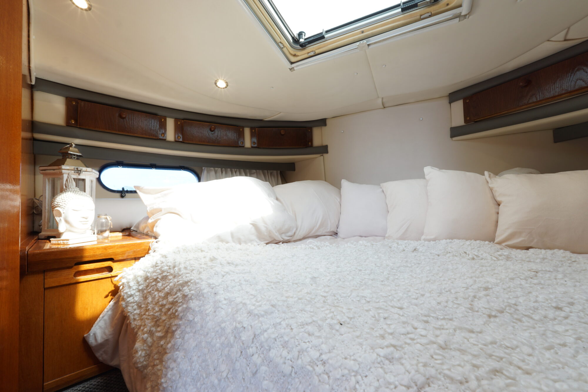 foto: 11 Sealine Sealine 328 Sport Bridge