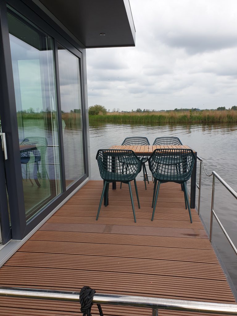 foto: 13 Houseboat Friesland 12.75 X 4.50 (inboard Engine)