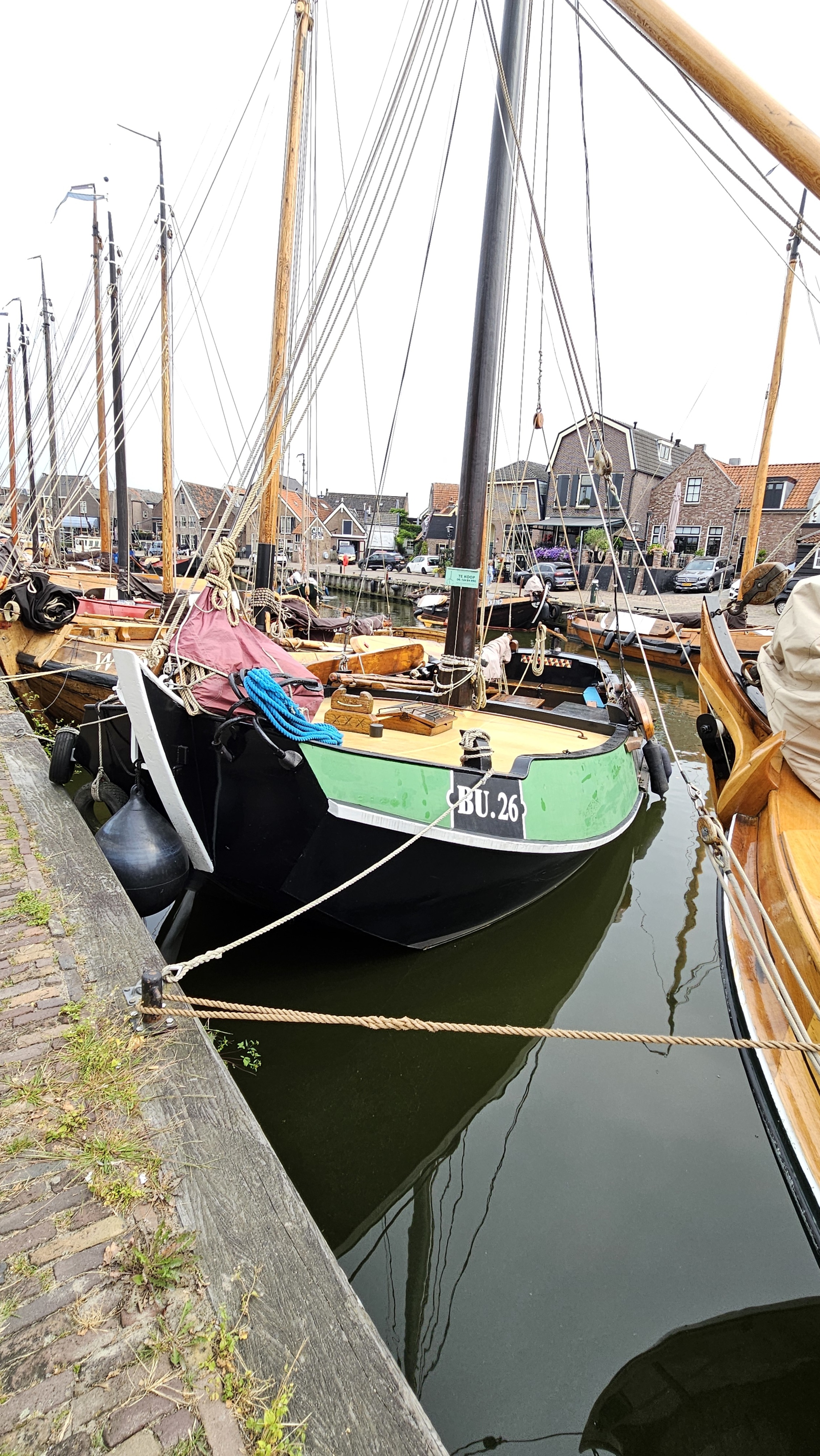 foto: 9 Lemster Zeeschouw Visserman