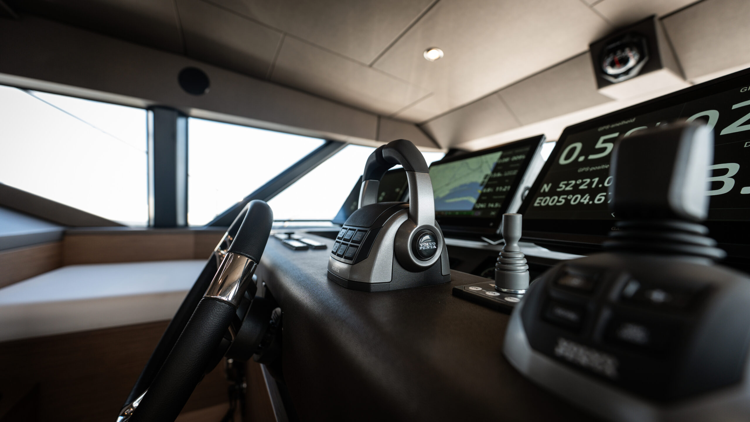 foto: 43 Prestige X70