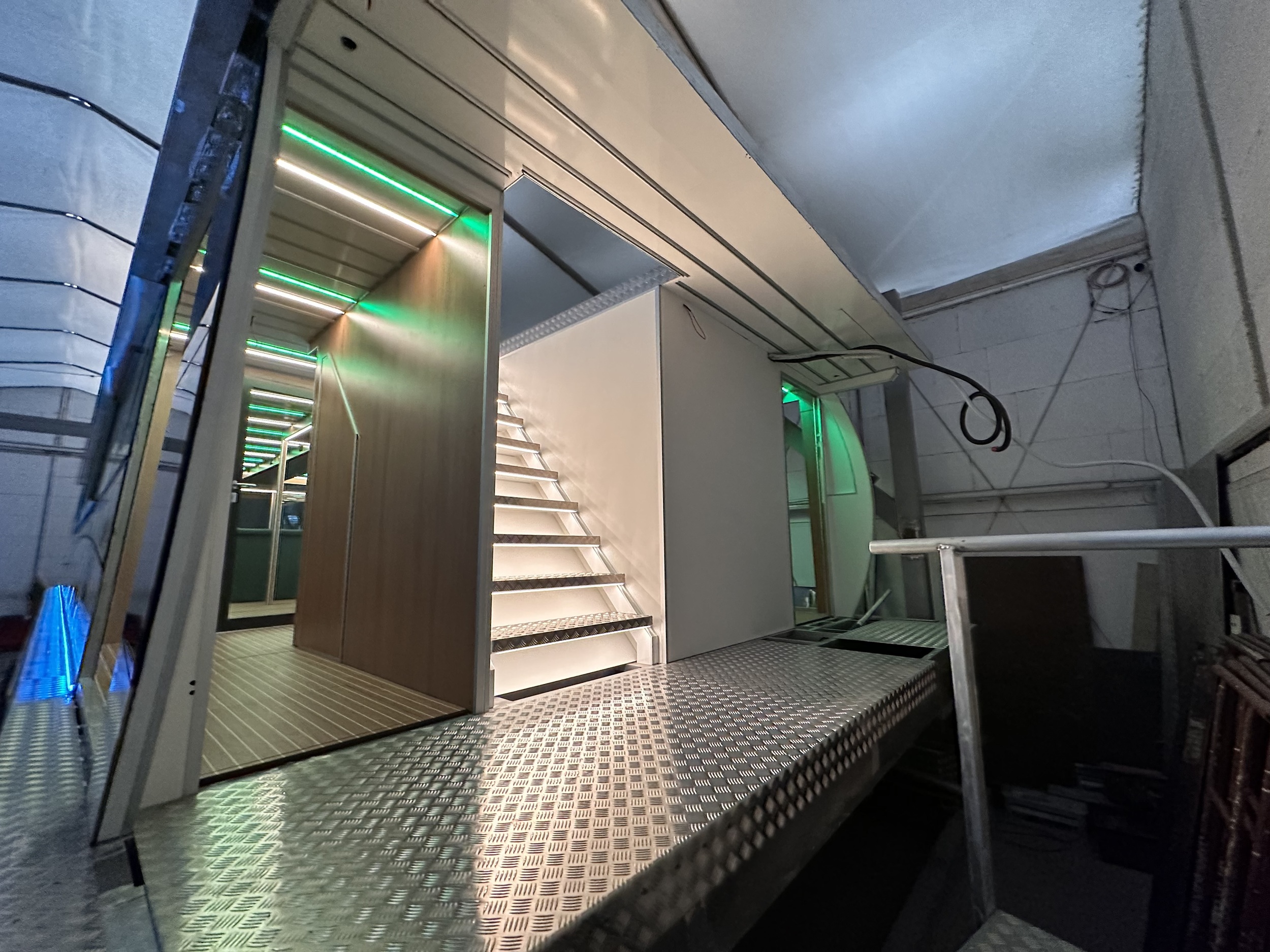 foto: 6 Holiday Boat Sundeck 57 Passenger Catamaran