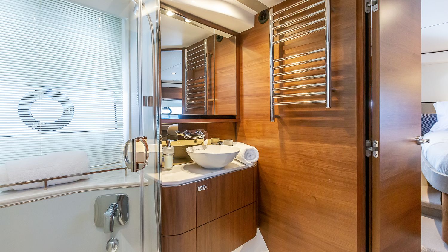 foto: 6 Princess F 62