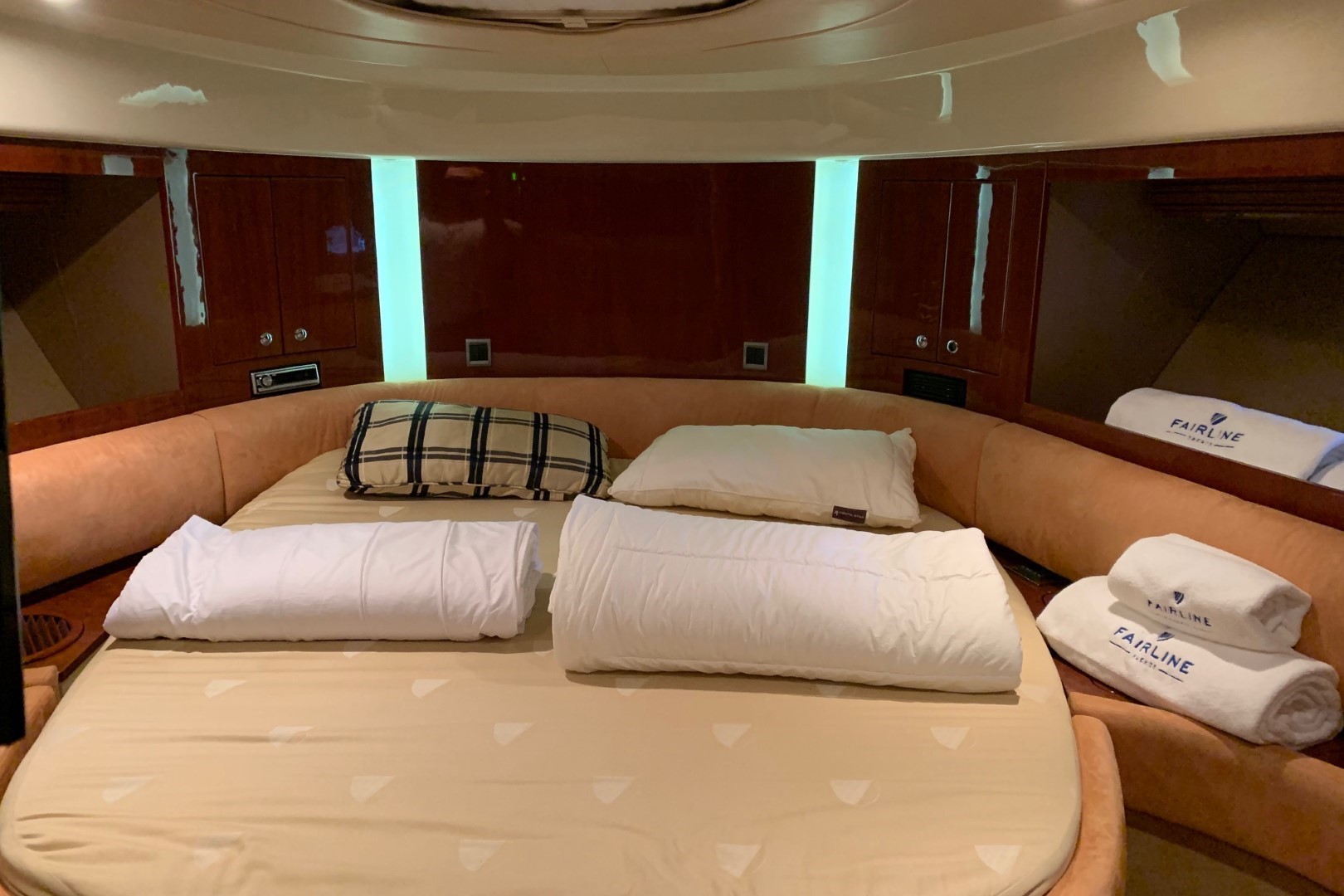 foto: 6 Fairline  Targa 62