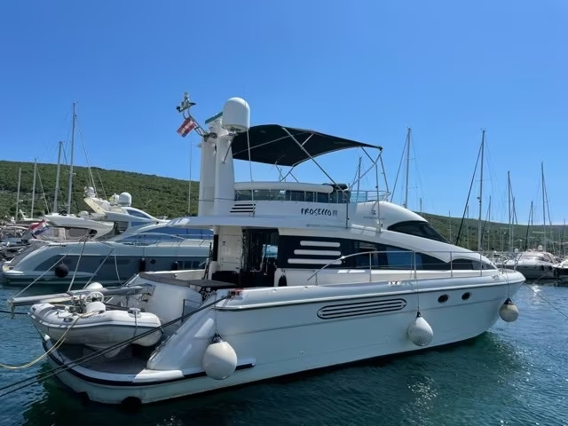 foto: 7 Fairline Squadron 52