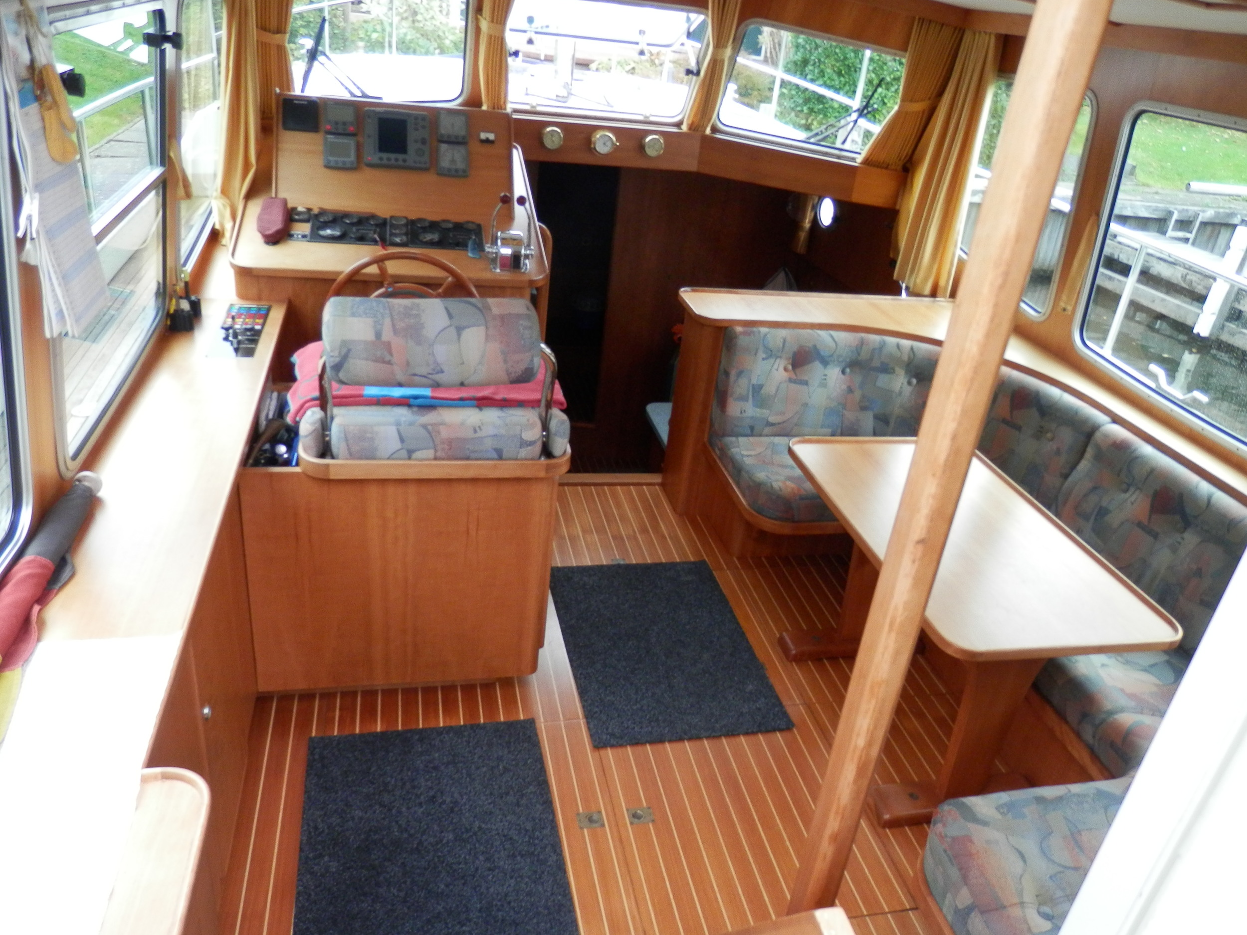 foto: 10 Linssen 380 Dutch Sturdy AC Twin