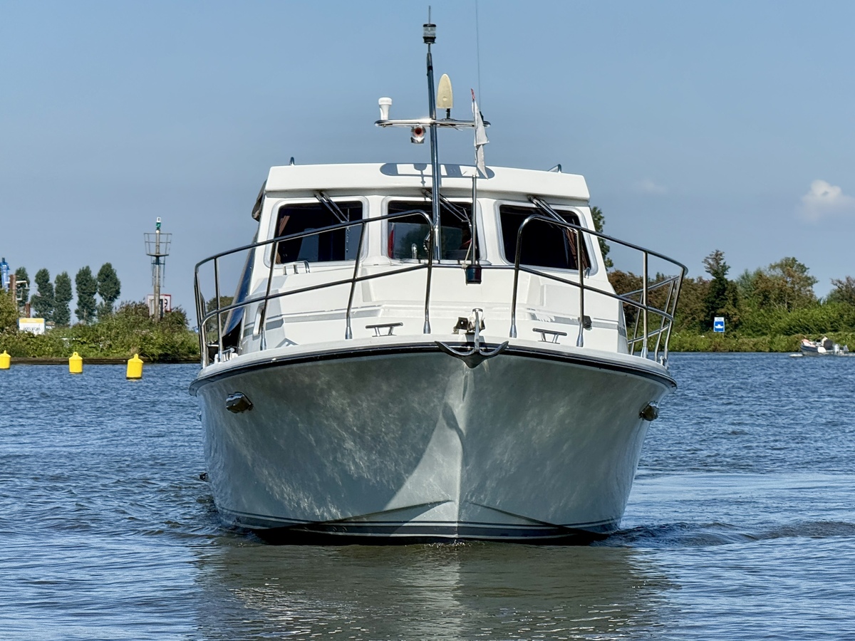 foto: 15 Exellent 1000 Hybride Patrol