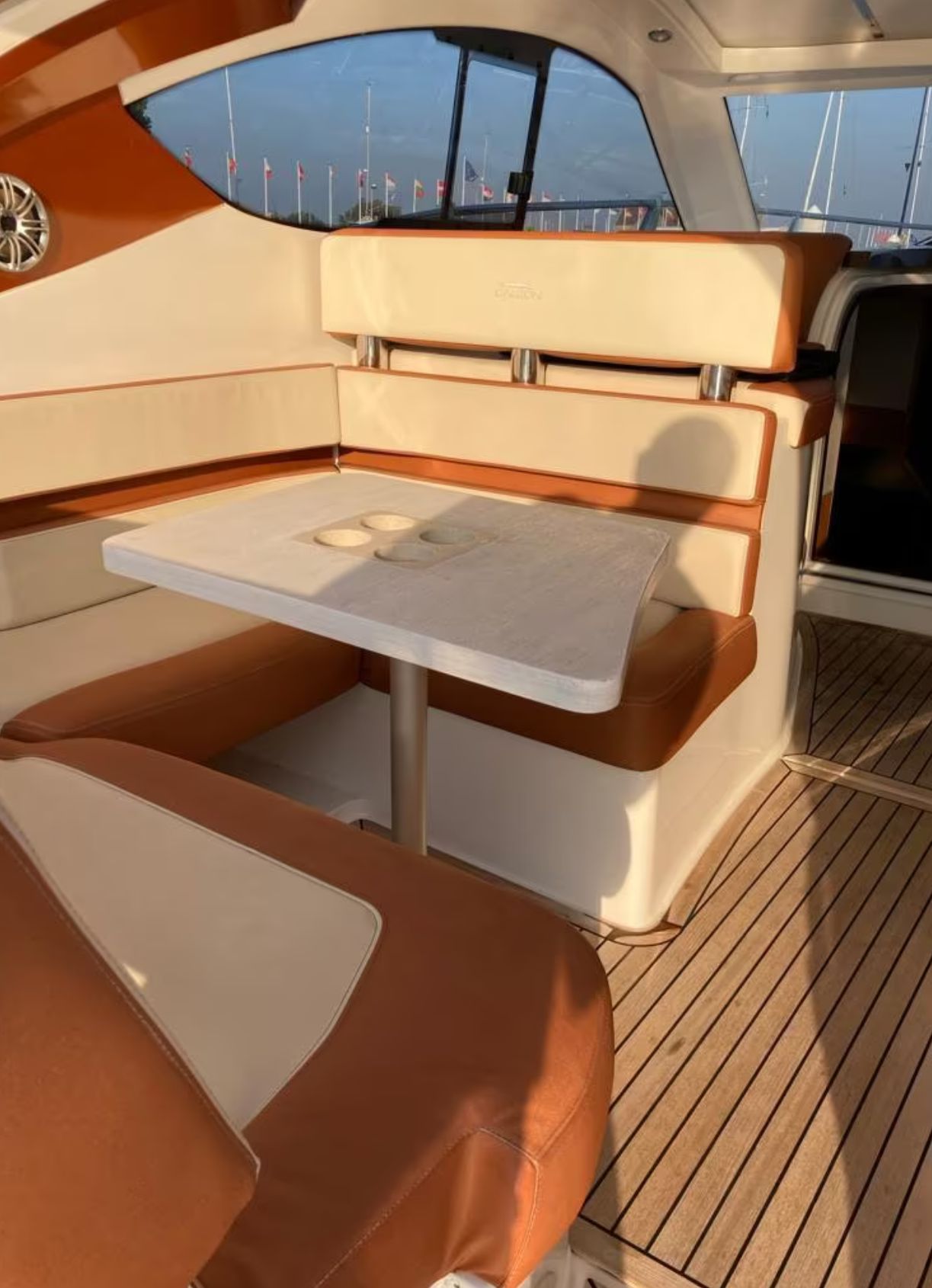 foto: 7 Galeon 325 HT