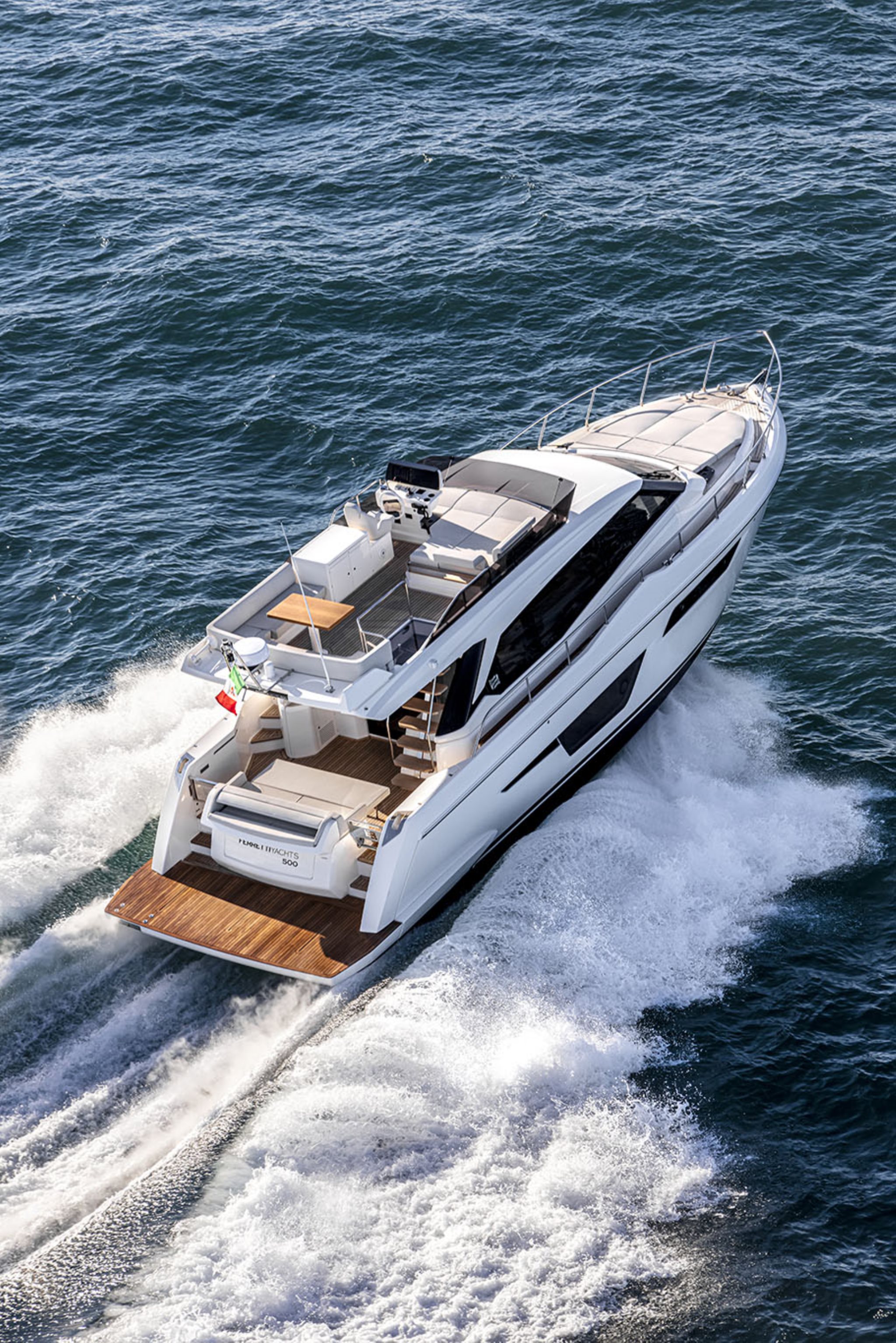 foto: 6 Ferretti  500 Elite