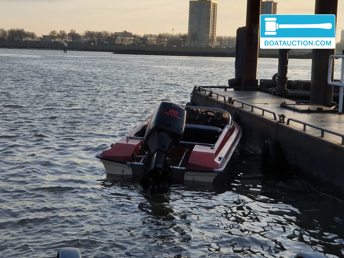 foto: 10 Castle Marine Comet 14