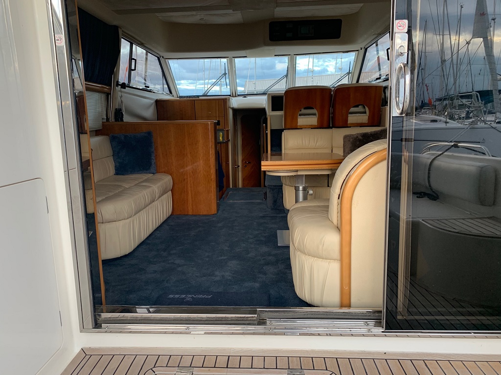 foto: 9 Princess Princess 440 FLY