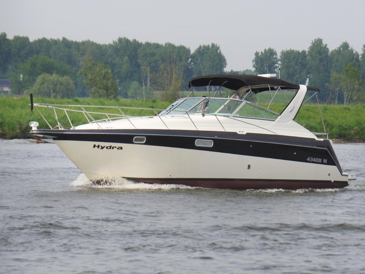 hoofdfoto: 1 Maxum 3200 SCR