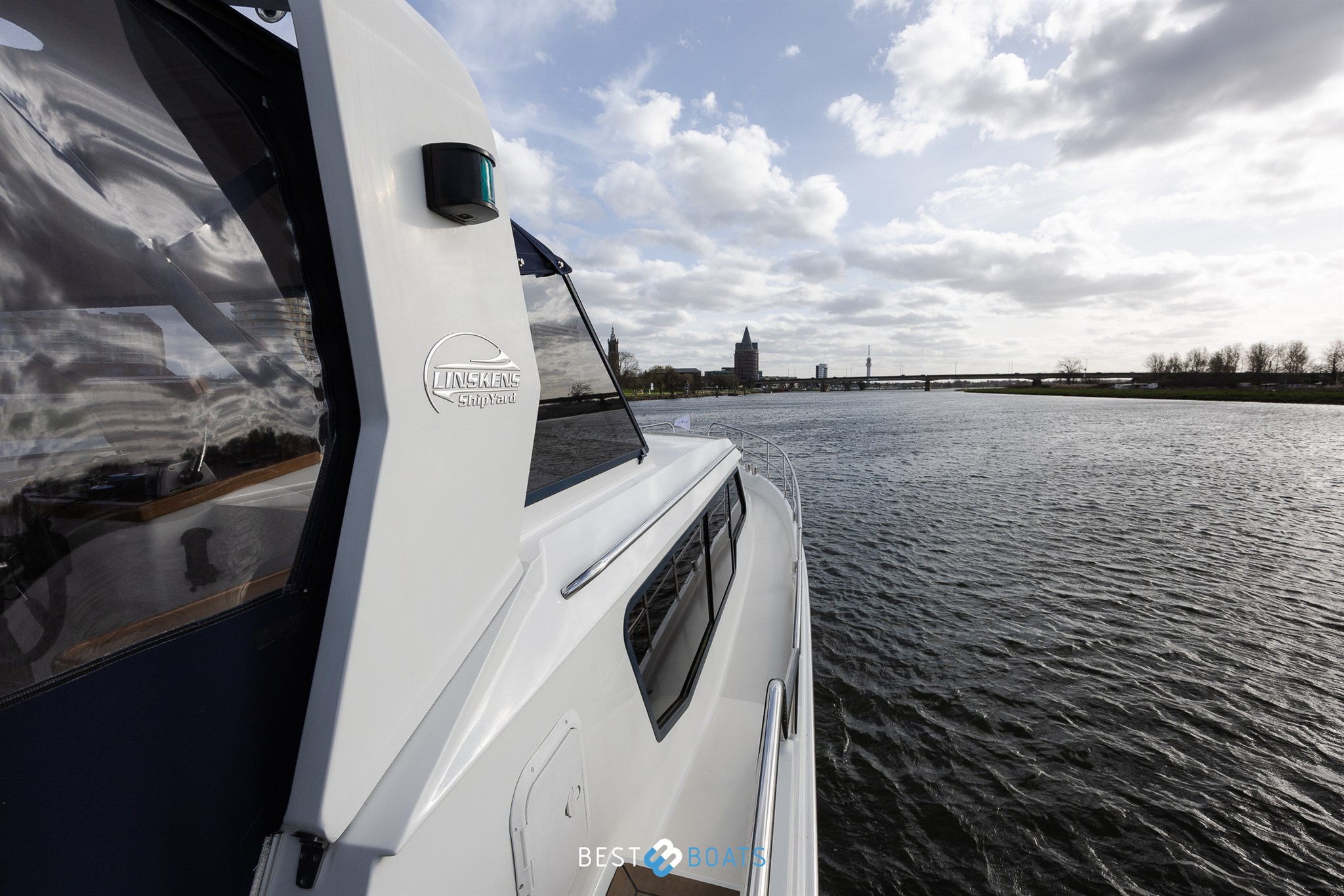 foto: 11 Linskens Catfish 1400
