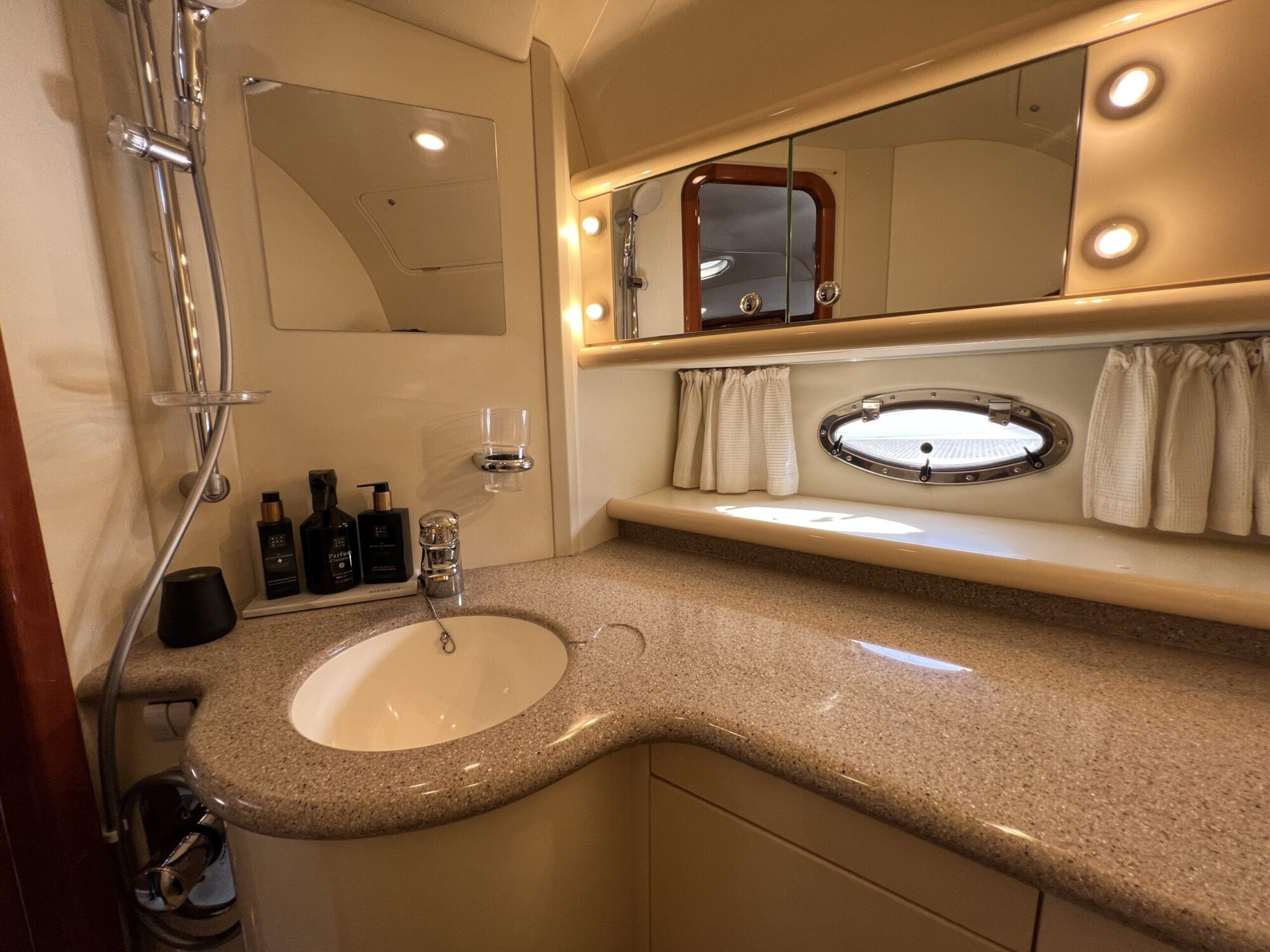 foto: 15 Sunseeker Sunseeker Superhawk 48 Cabrio