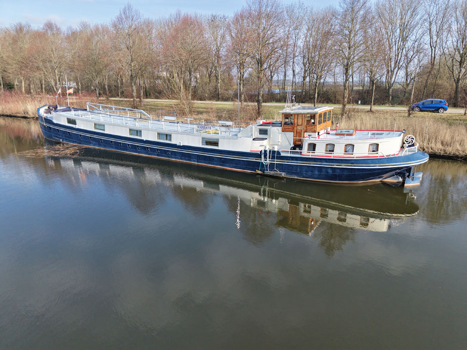 foto: 24 Luxe Motor 36.72, CBB Rijn