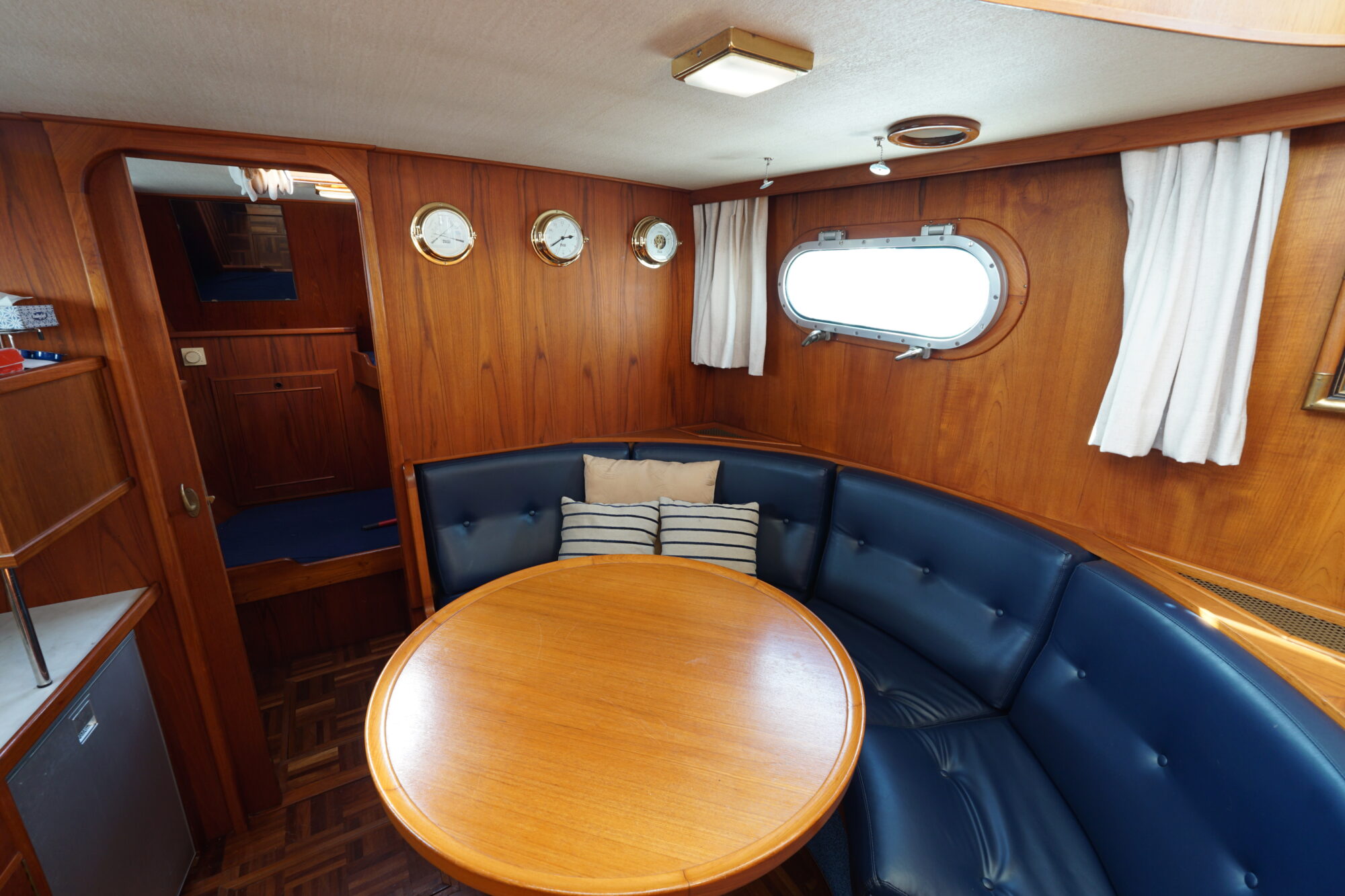 foto: 9 Damen Damen Pushy Cat 15.00 AK Cabrio