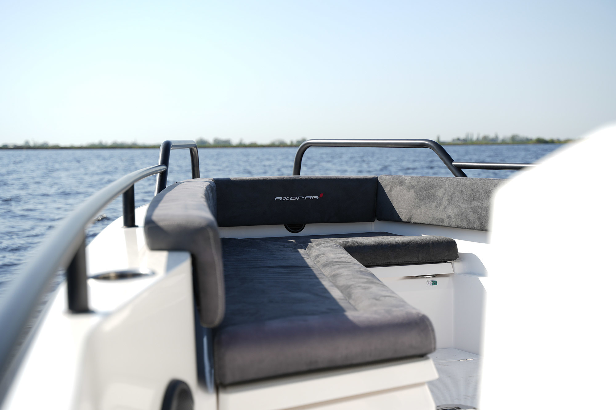 foto: 12 Axopar 28 Cabin