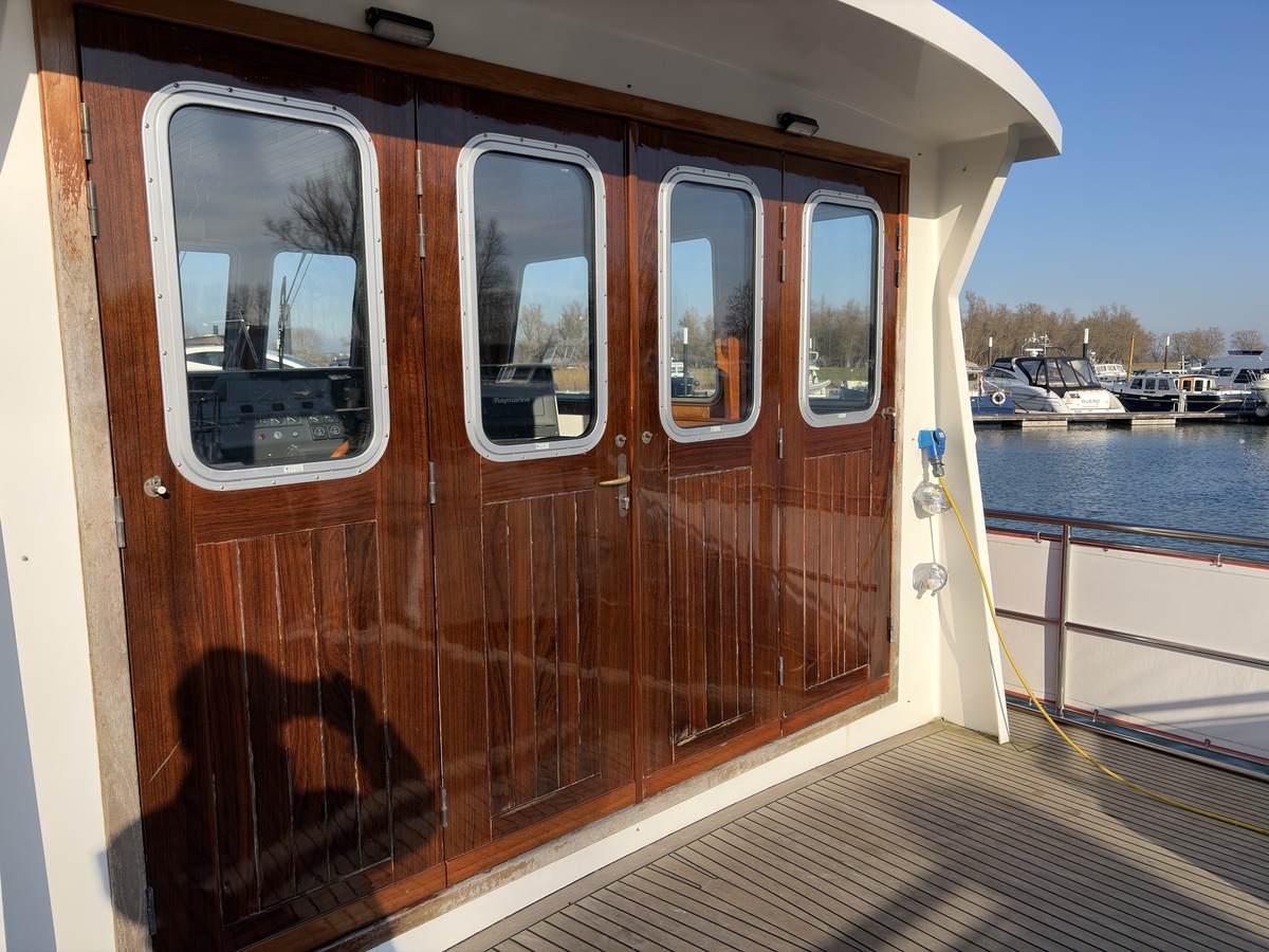foto: 11 Anker Trawler 1700