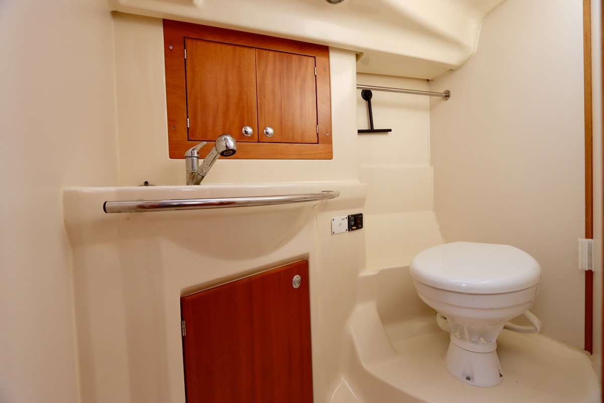 foto: 10 Elan 384 impression