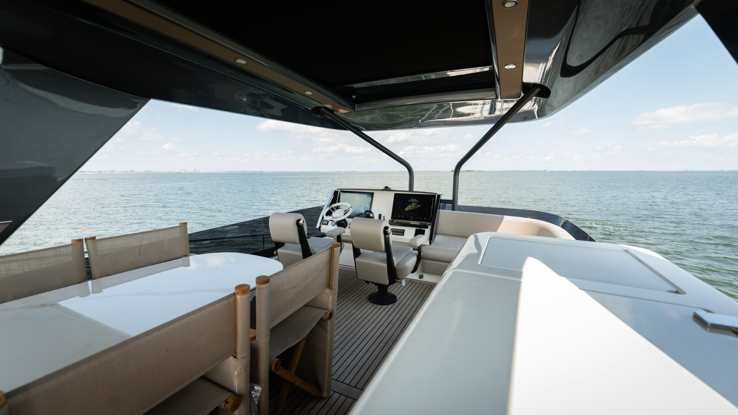 foto: 44 Prestige X70