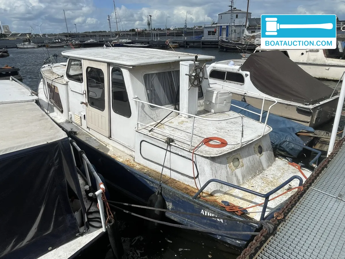 foto: 10 Motorboot 850