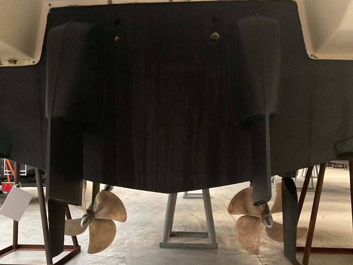 foto: 18 Nimbus 380 Commander