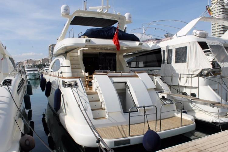 foto: 11 Azimut Solar 74