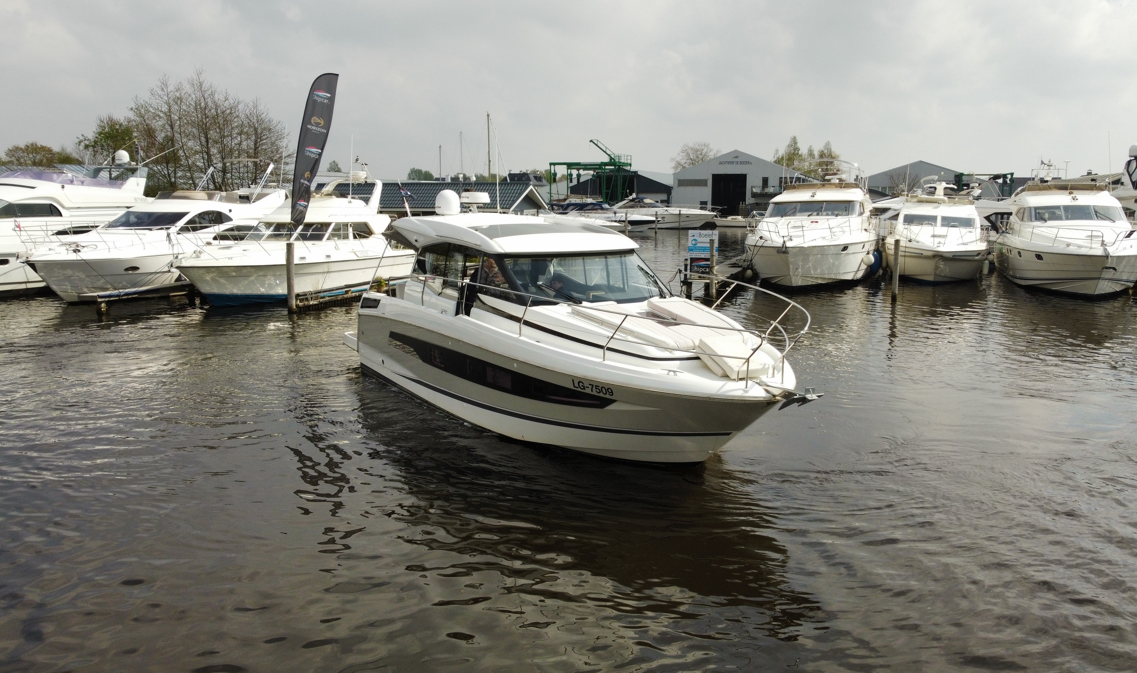 foto: 18 Jeanneau  NC37