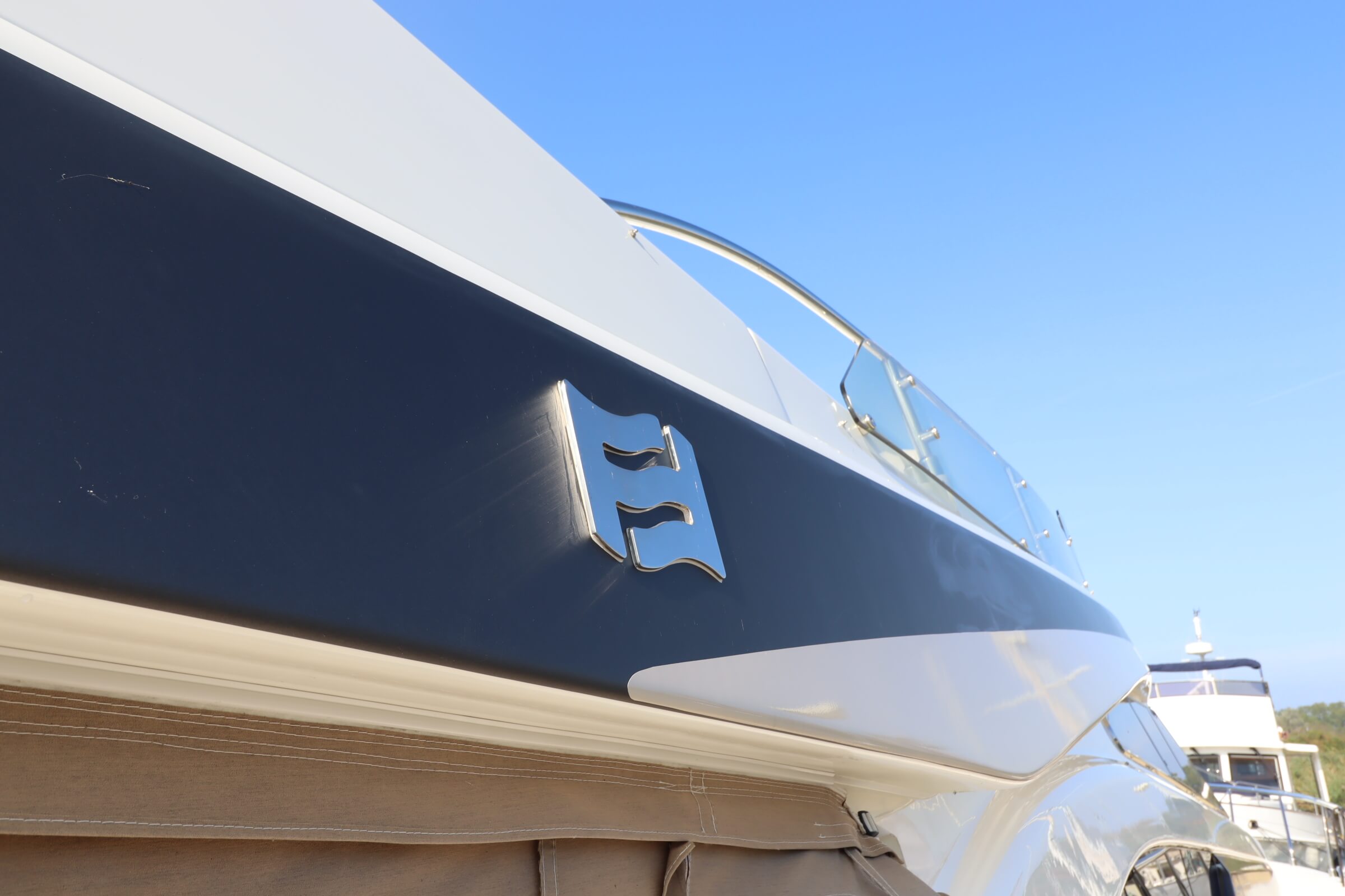 foto: 26 Ferretti Yachts 530