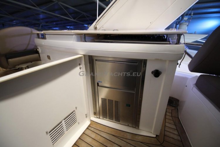 foto: 27 Sealine T50