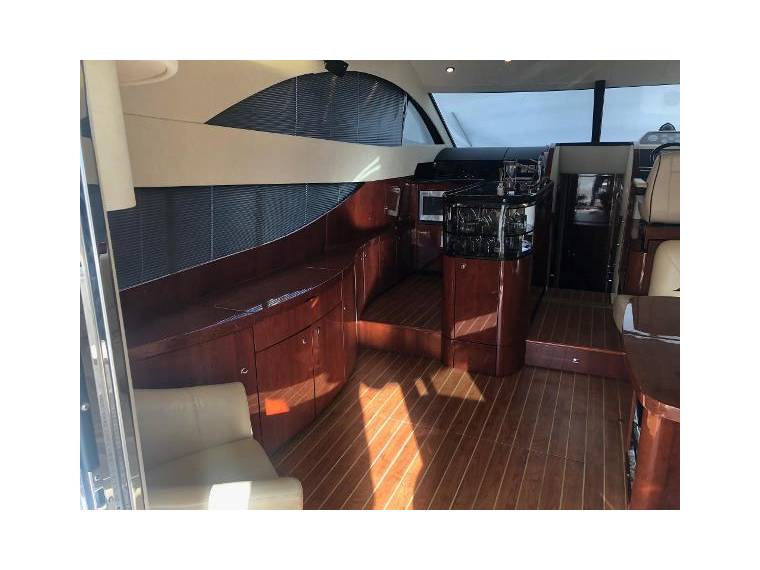 foto: 4 Fairline Phantom 50