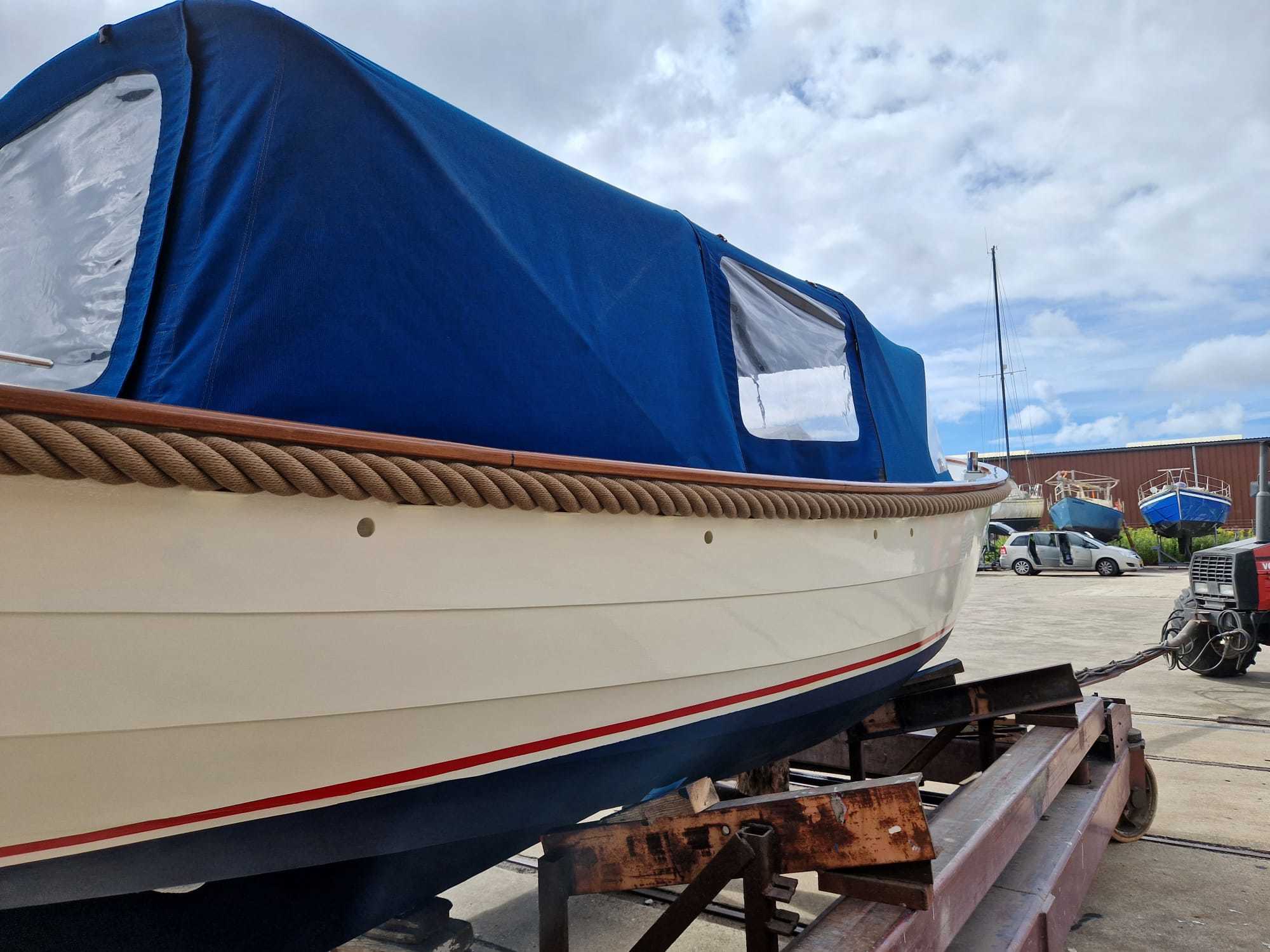 foto: 8 Overnaadse Sloep 750